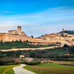 Assisi celebra l'ottocentenario di San Francesco: il presidente Mattarella omaggia il patrono d'Italia